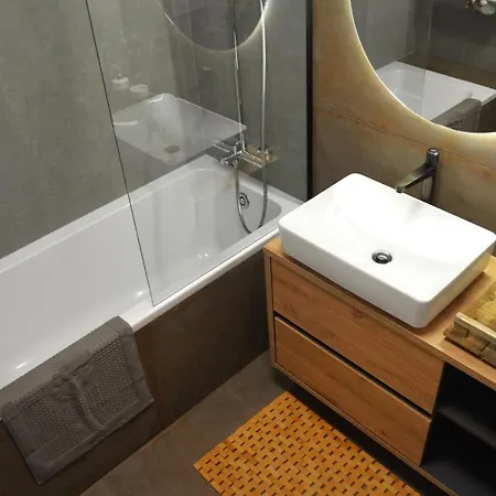 Lighter Apartment *